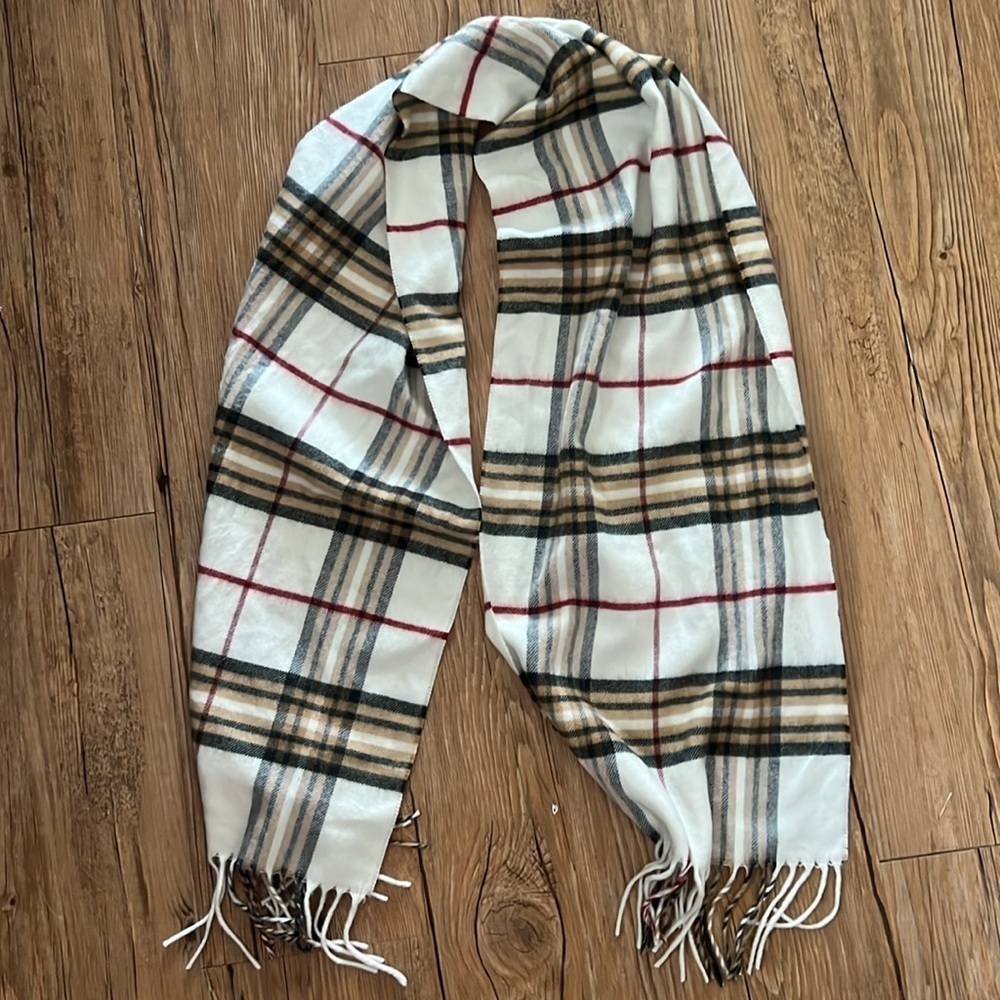 Croft & Barrow Scarf - Picture 3 of 3